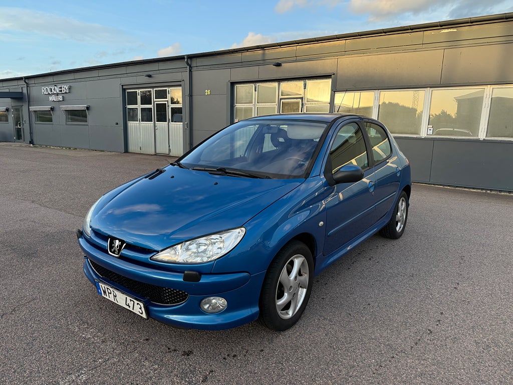 Peugeot 206 5-dörrar 1.6 Sport, X-Line | NYSERVAD|