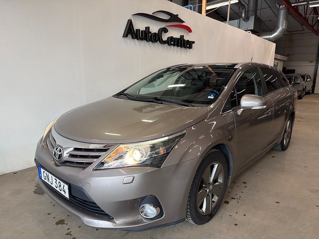 Toyota Avensis 1.8 Kombi Automat Panorama