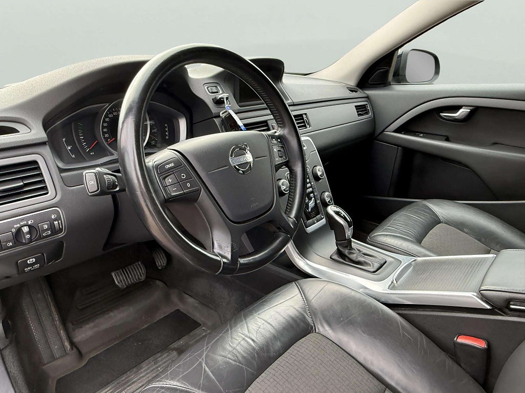 Volvo V70 D2 Geartronic Kinetic Värmare Drag 14900 mil - miniatyr 13