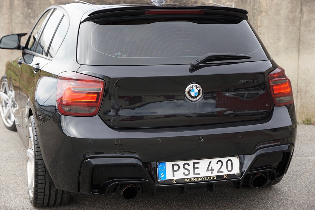 BMW M135i xDrive 420hk MHD|H&K|B-Kamera|Keyless|Navi|SE SPEC|