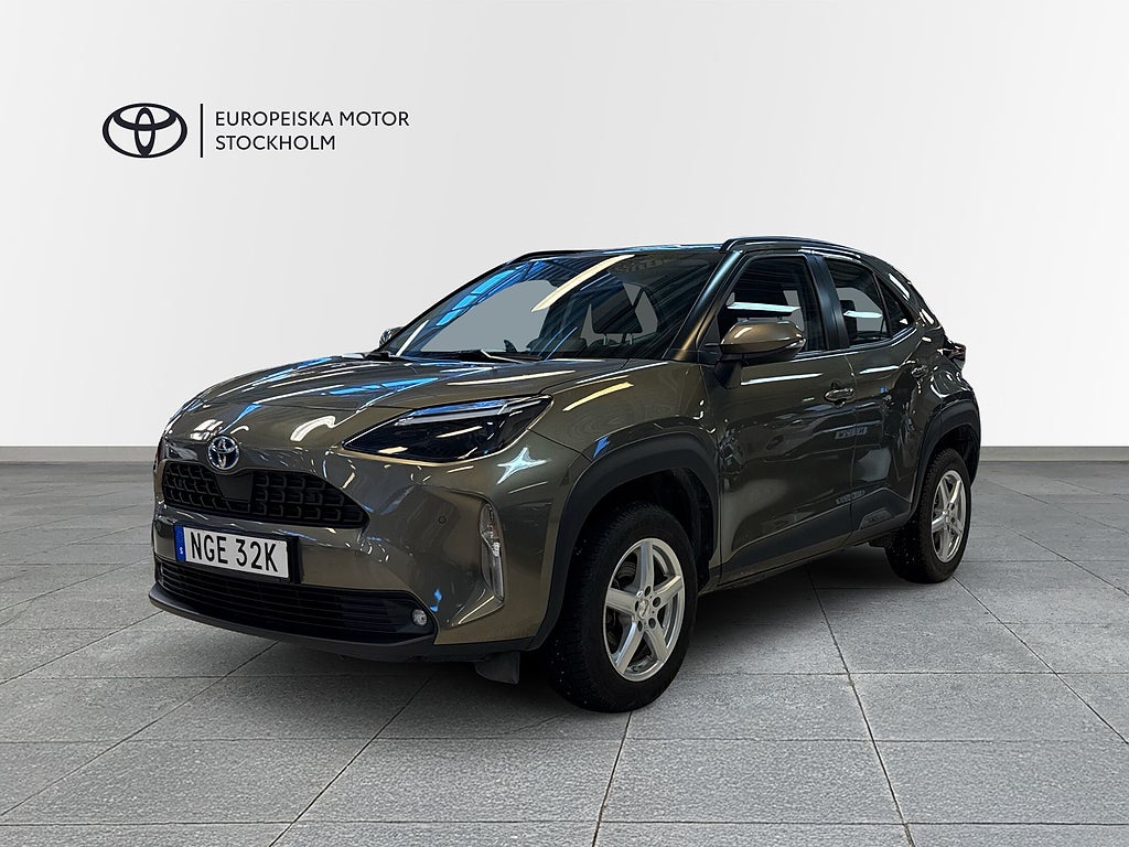 Toyota Yaris Cross Hybrid e-CVT Active P-sensorer Vinterhjul