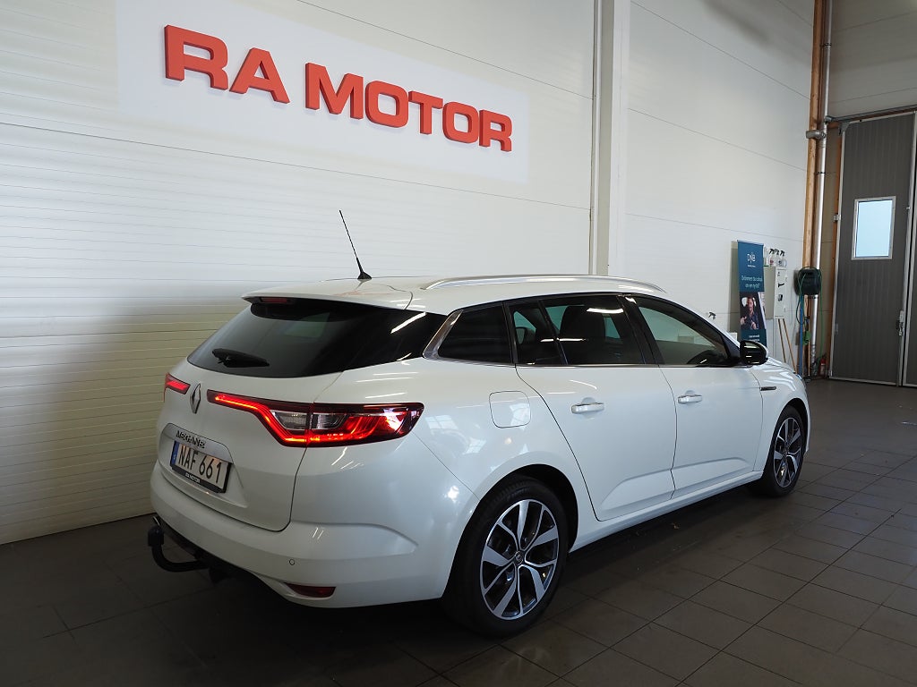Renault Mégane Sport Tourer 1.2 TCe EDC 132hk | Navi | Kamera | Drag | 2018