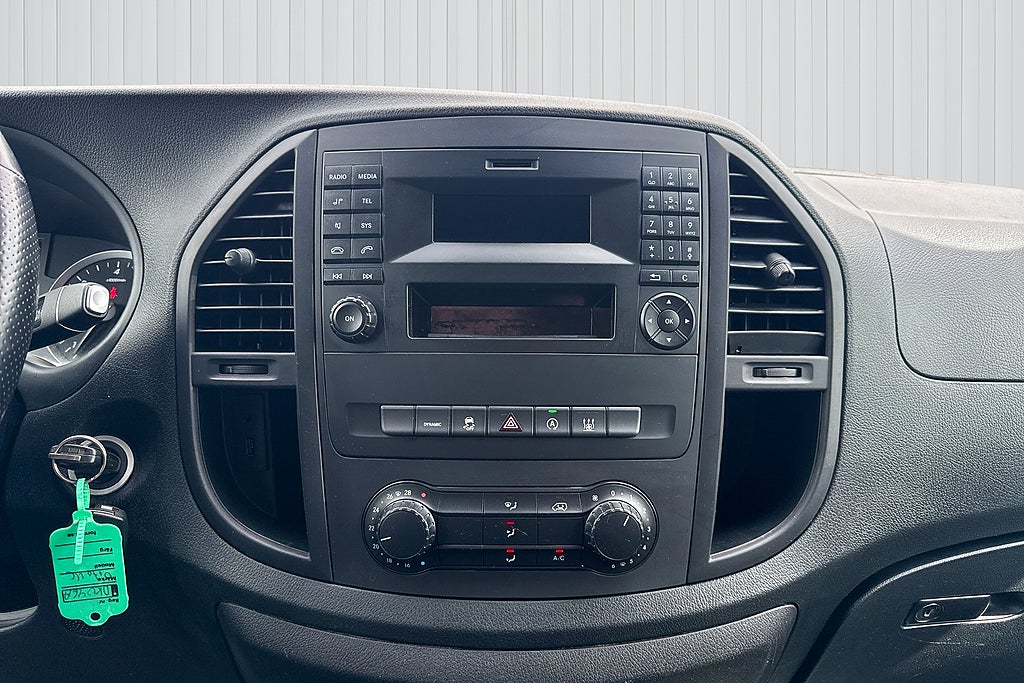 Mercedes-Benz Vito 2020 - miniatyr 14