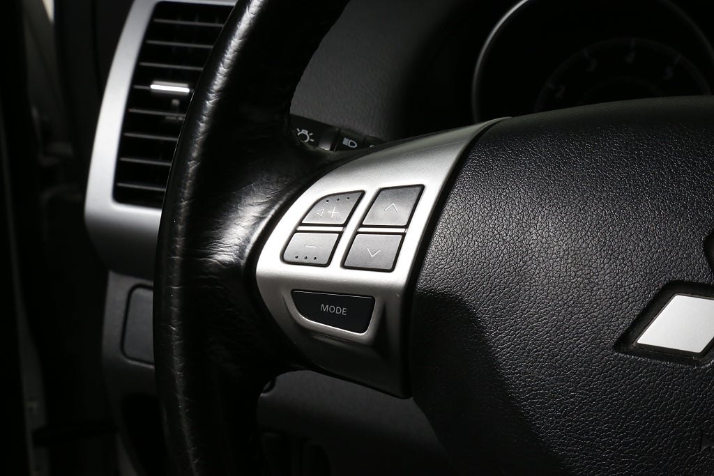Mitsubishi Outlander 2,4 MIVEC 170hk Comfort AWD 5-Sits 2011