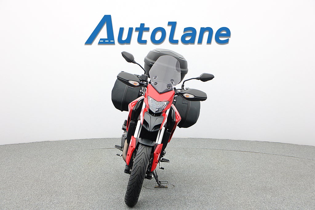 Ducati Hypermotard 821 SP * Nya däck Nyservad*
