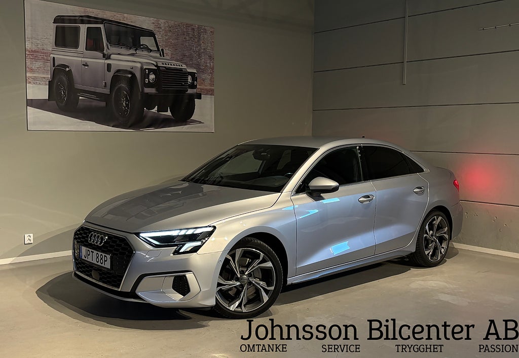 Audi A3 Sedan 35 TFSI S Tronic Matrix Adaptiv B&O Ambient 