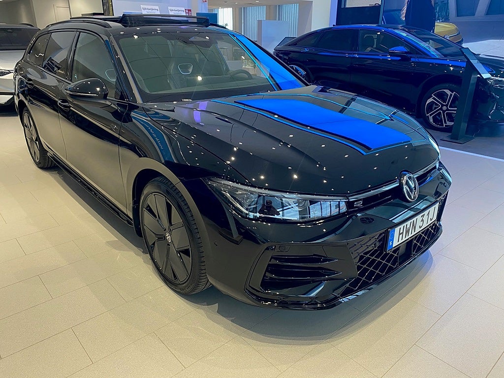 Volkswagen Passat EHYBRID 272 DSG6 R-LINE "LAGERBIL"