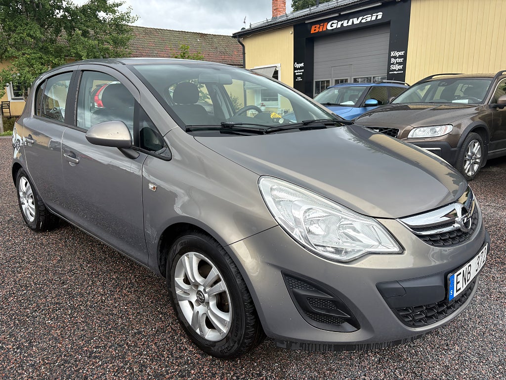 Opel Corsa  1.2 85 hk M-värmare 4000 mil / 1 Ägare