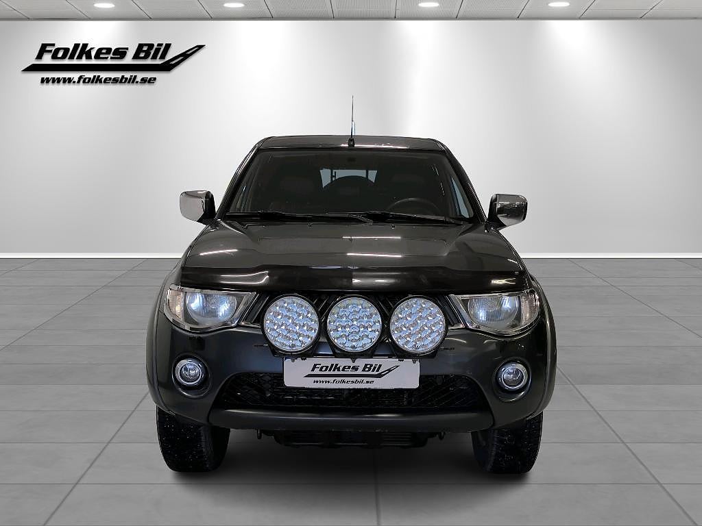 Mitsubishi L200 Double Cab Business 2.5D Aut 4WD SoV