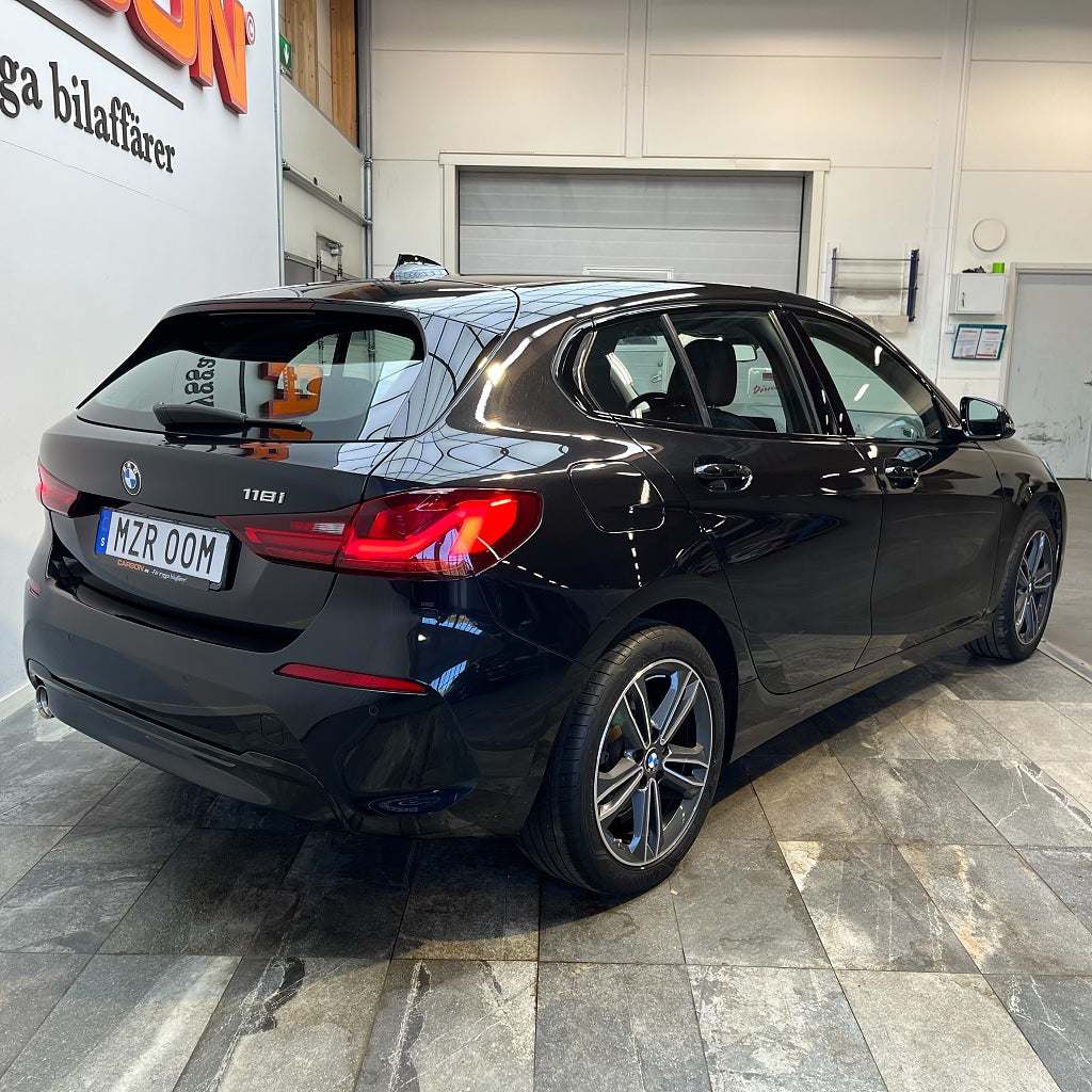 BMW 118I 4,99% Steptronic Sport line Värmare Rattvärme 140hk