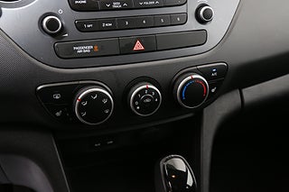 Halvkombi Hyundai i10 19 av 22