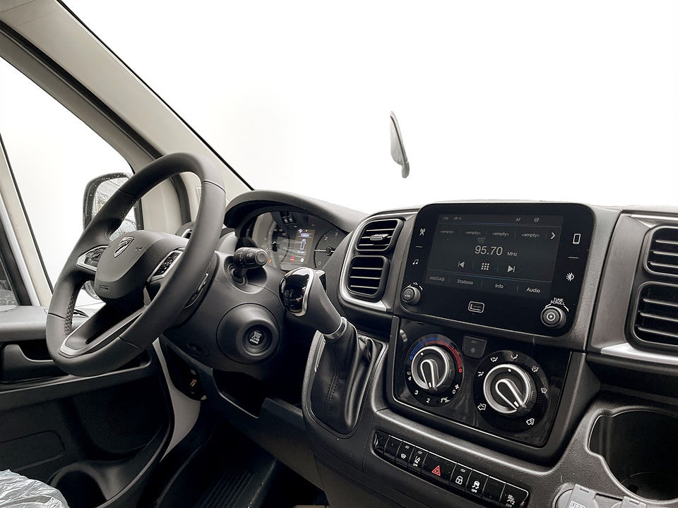 Bild på Peugeot Boxer BlueHDi 140hk L2H1