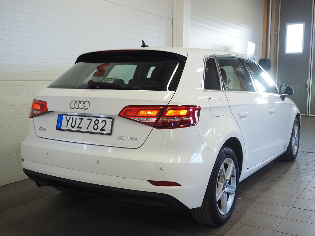 Audi A3 SB 30 TFSI Proline P-Sensorer Adaptiv Farthållare 2019