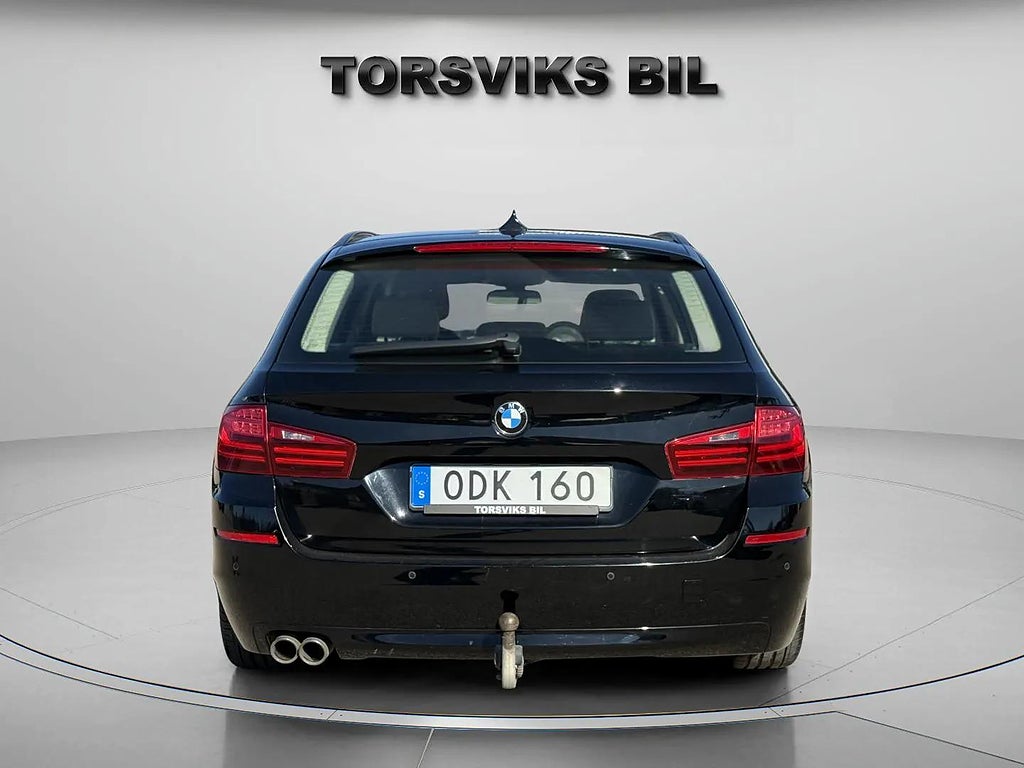 BMW 520d xDrive Touring Steptronic M-Ratt H&K Skinn Drag 2 Ägare - miniatyr 4