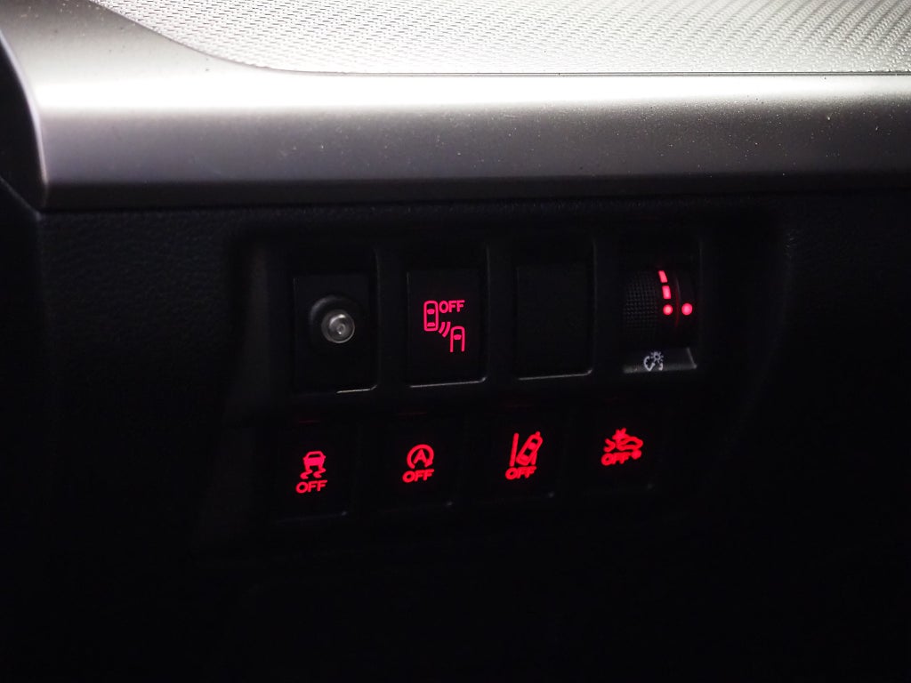 Subaru Outback 2.5 4WD Lineartronic 175hk Drag Skinn B-Kamera M-Värm