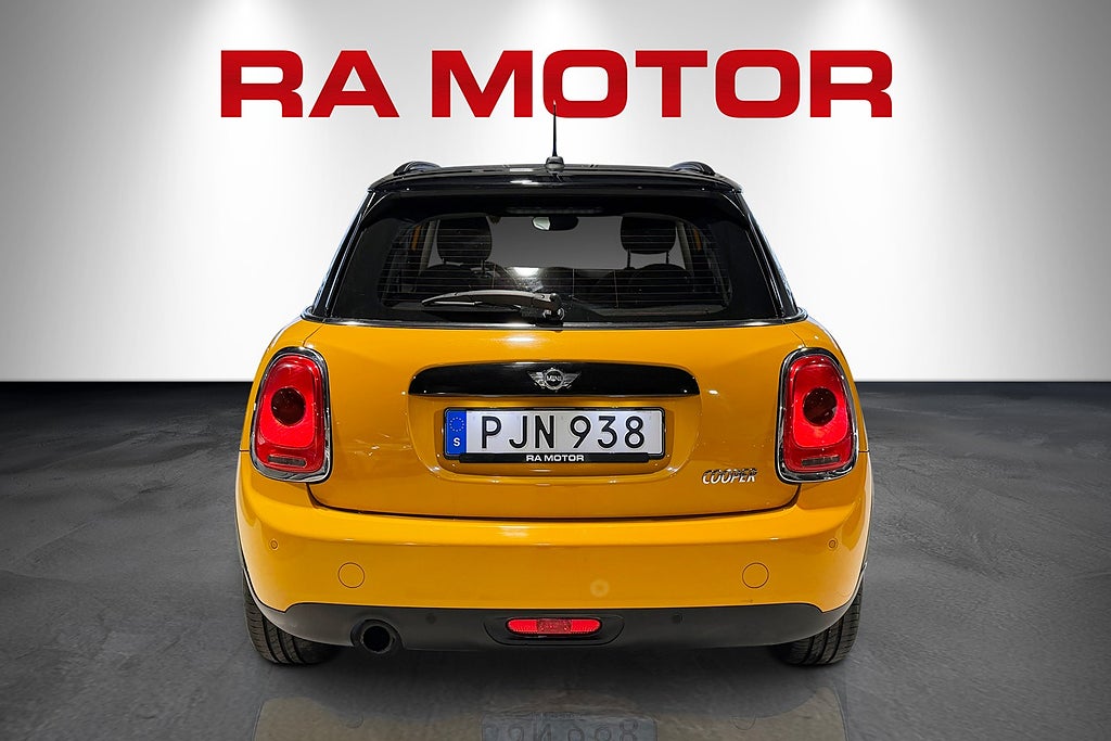 MINI Cooper 5-dörrars Pepper | Automat | P-sensorer bak 2017