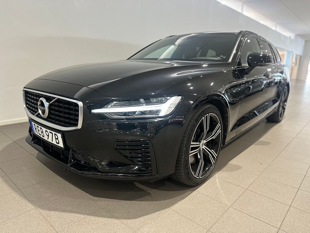 Volvo V60 T8 TE R-Design, 360 kamera, Panoramatak, Dragkrok,