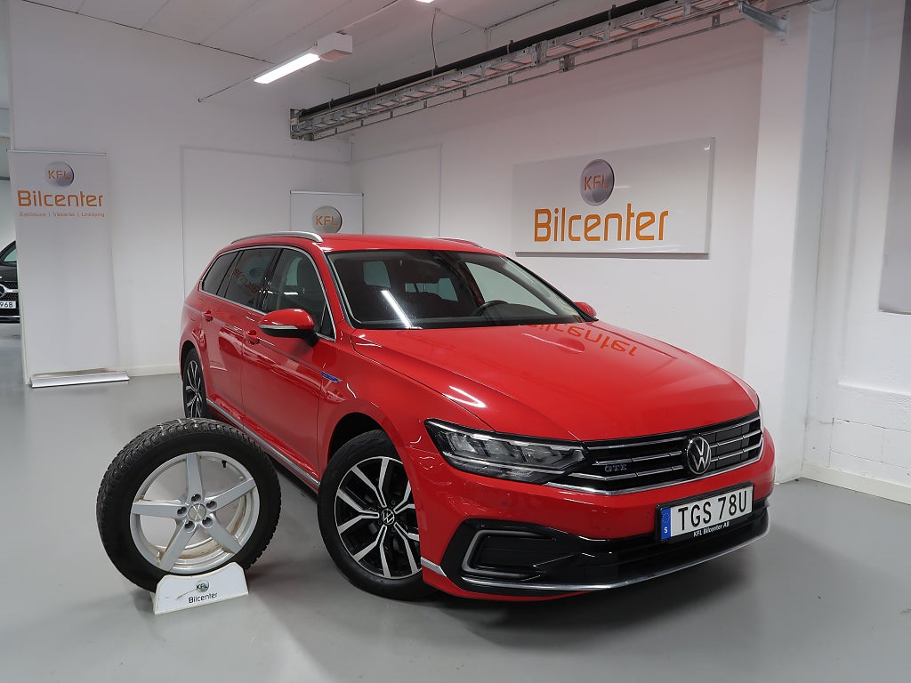 Volkswagen Passat GTE 1.4 TSI V-Däck ingår Drag-Navi-Kamera-Keyless-CarPl
