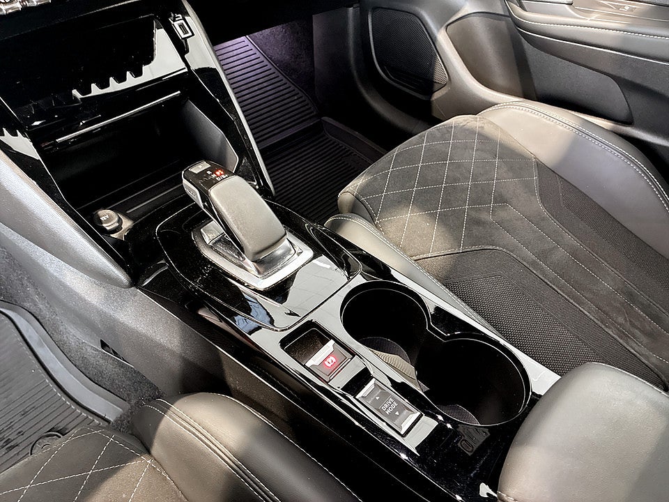 Bild på Peugeot E-208 GT Pack 50kWh 136hk Aut B-KAMERA NAVI