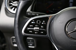 SUV Mercedes-Benz GLB 17 av 30