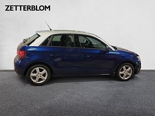 Halvkombi Audi sportback 2 av 13