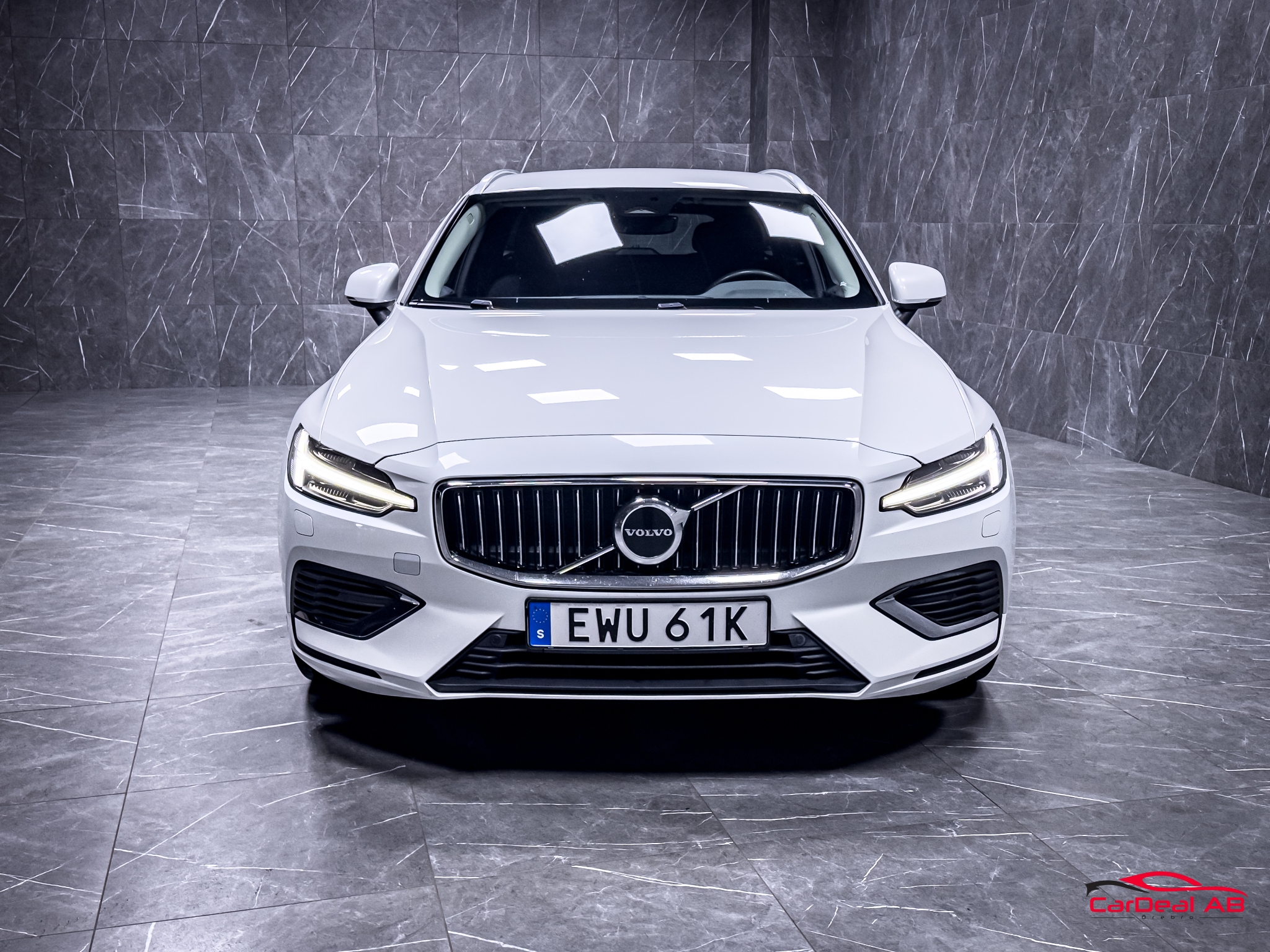 Volvo V60 Recharge T6 AWD Core Bright 2024, bild 2/10