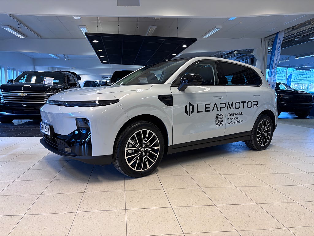 Leapmotor B10 ProMax 218hk Räckvidd 434km Värmepump Panorama 4år gar