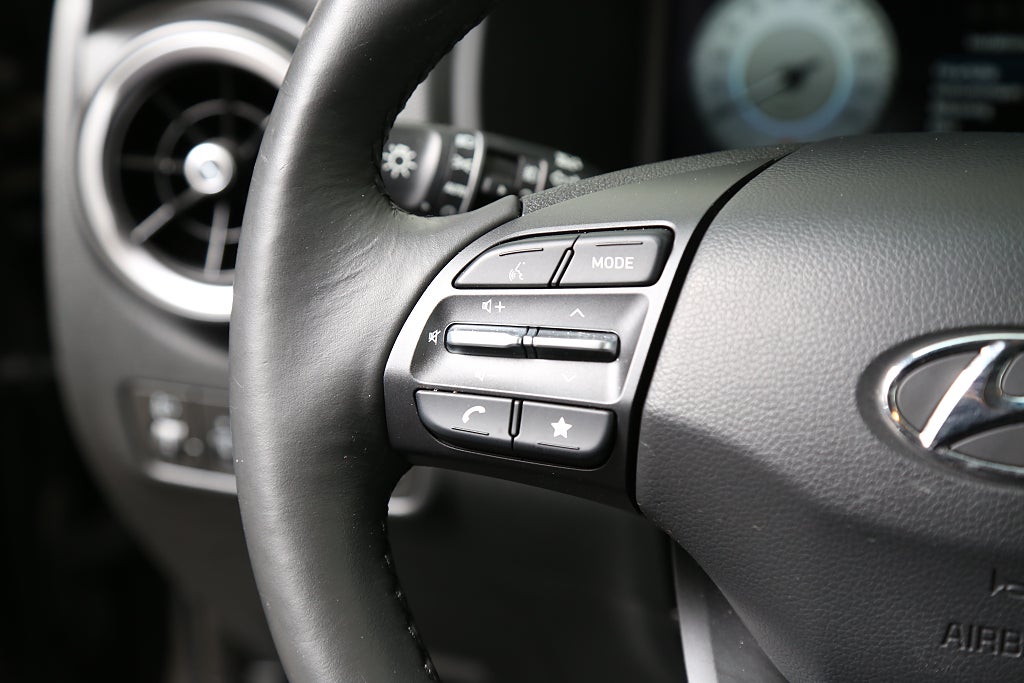 Hyundai Kona 1,0 T-GDI iMT 120hk Essential CarPlay P-sensor Kamera 2022