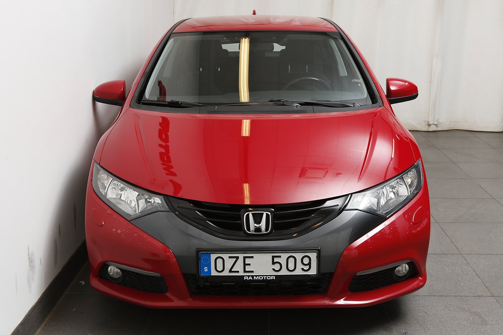 Honda Civic 1.8 i-VTEC 142hk Sport 5D Motorv Dragkrok 2013