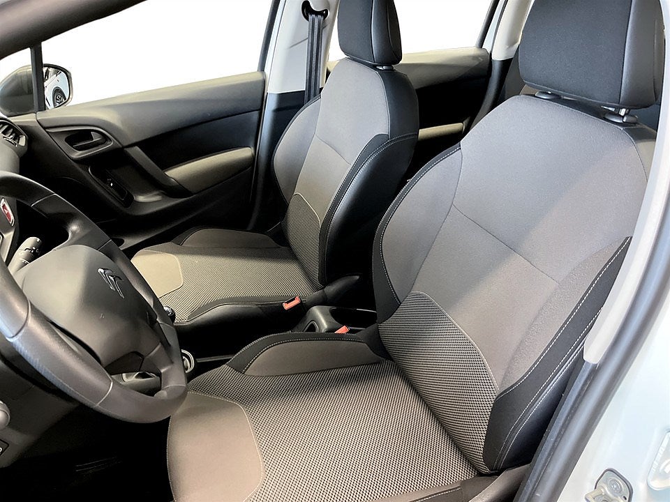 Bild på Citroën C3 1.2 82hk - LÅG SKATT, NYSERVAD