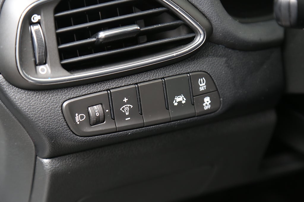 Hyundai i30 1,4 T-GDi 140hk Limited Edition Aut Kombi CarPlay Navi 2020