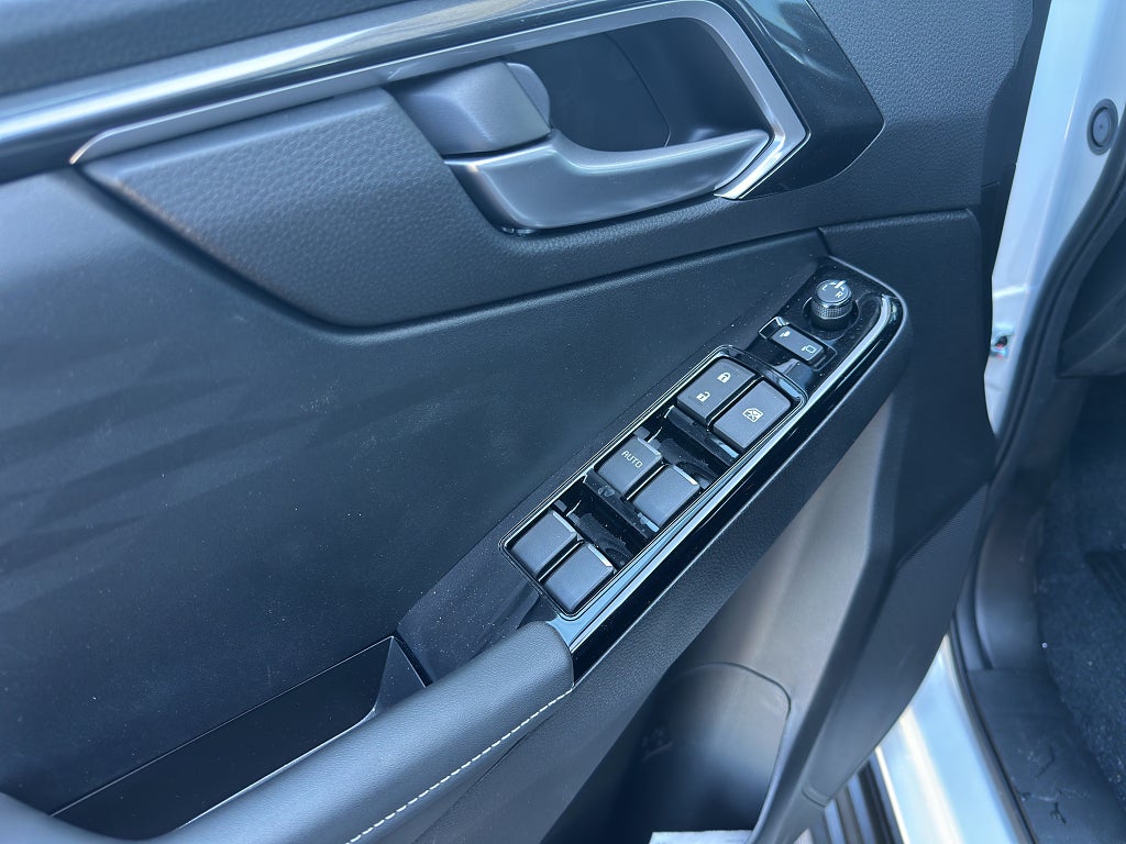 Isuzu D-Max XRX Double Cab CNG Låg skatt Snabb lev Ny modell - bild 21