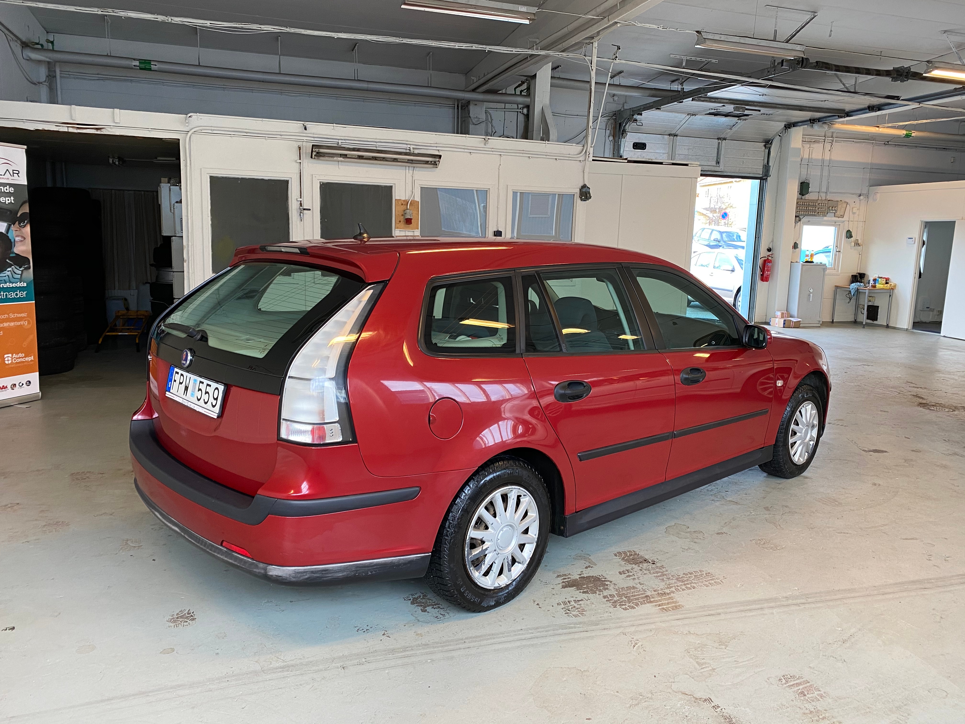 Saab 9-3 SportCombi 1.8 Linear 122hk 2007, kuva 4/37
