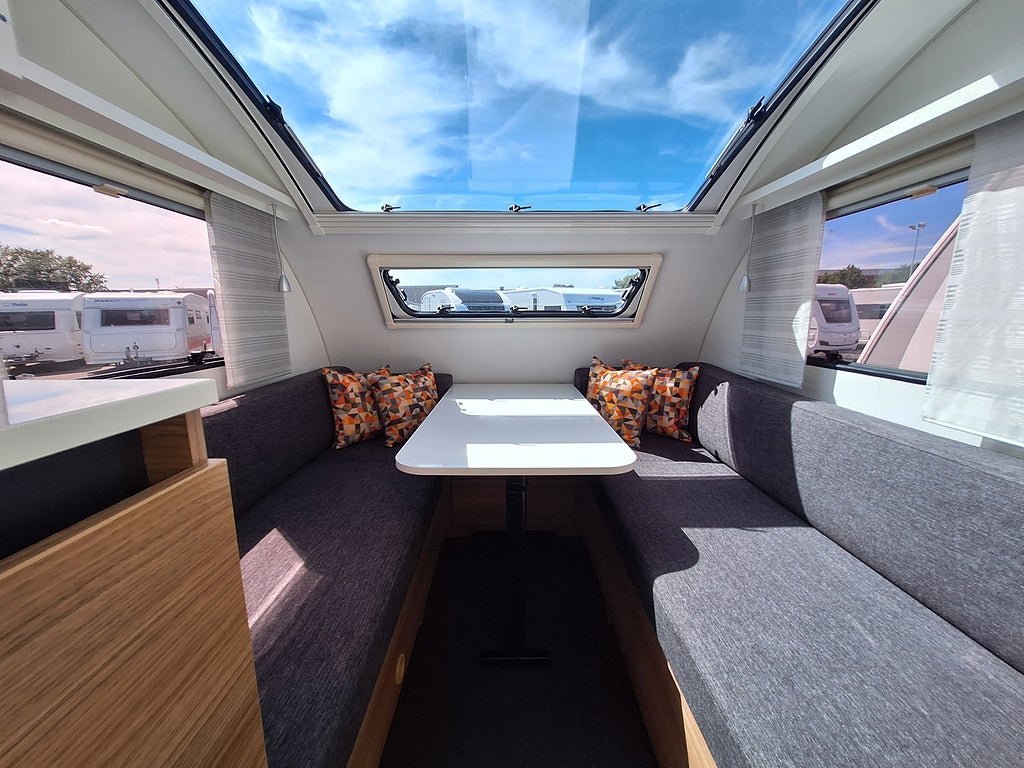 Adria Action 361 LH Dinette, Tält, Pluspaket