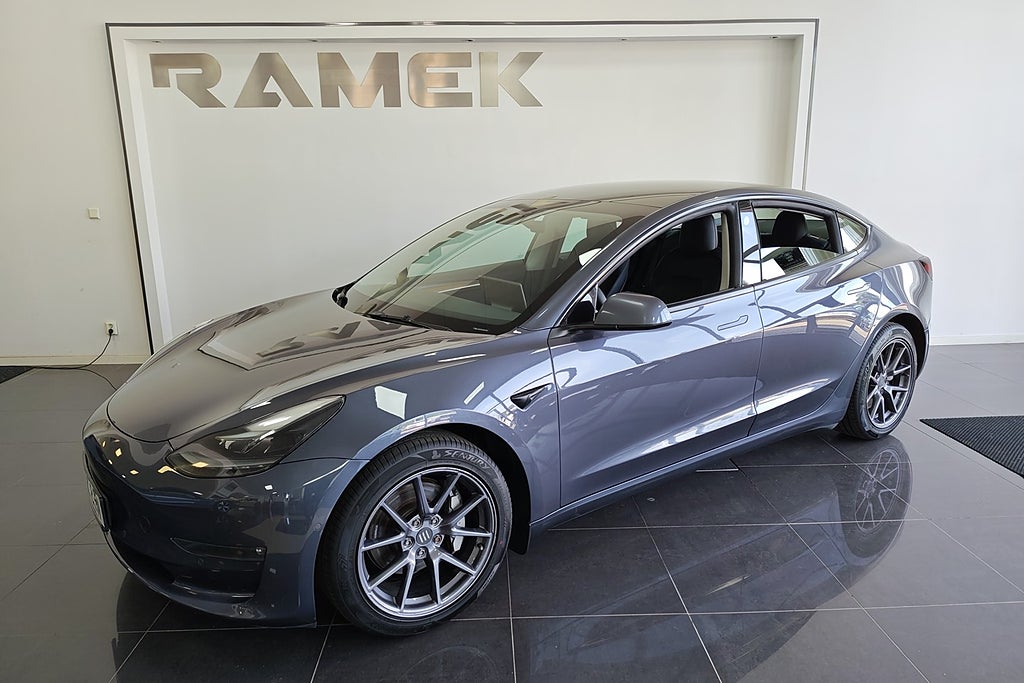Tesla Model 3 Long Range AWD Long Range