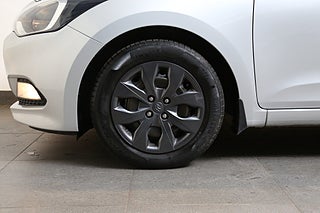 Halvkombi Hyundai i20 9 av 22