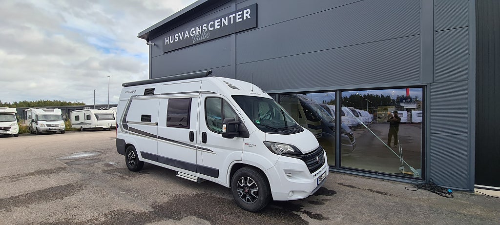 Weinsberg Carabus 600 MQ "Dubbelbädd, Solceller, cykelställ"