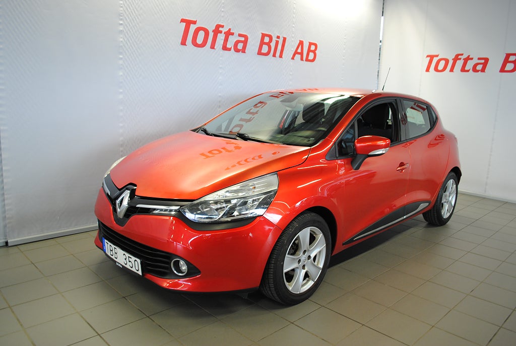 Renault Clio 90hk 10800 Mil 0- kontant