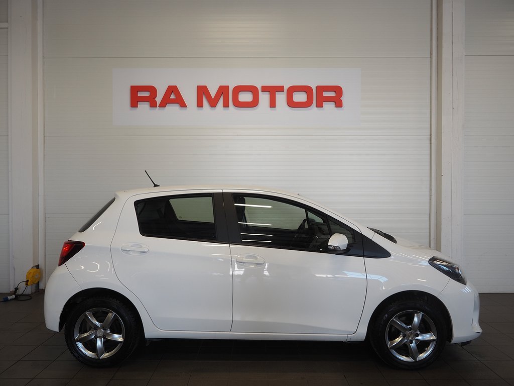 Toyota Yaris 1.33 Dual VVT-i Active | Backkamera | 2015