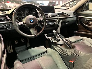 Halvkombi BMW 320s 15 av 27
