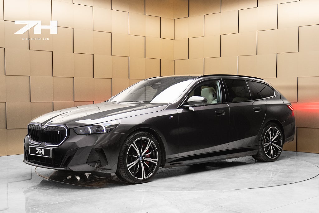 BMW i5 eDrive40 M-Sport Pro / Pano / 360° / H&K / Vent. Säten
