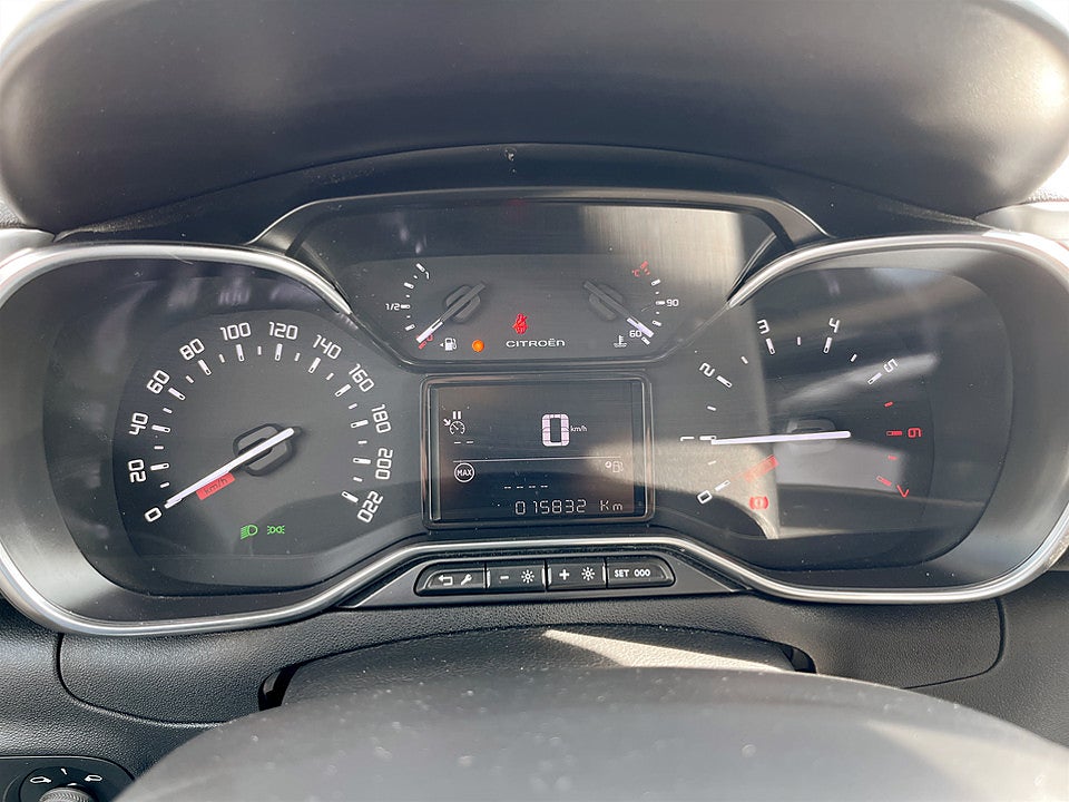 Bild på Citroën C3 Shine 1.2 PT 83hk CARPLAY BACKSENSORER