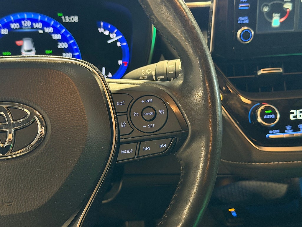 Toyota Corolla Touring Sports Hybrid Style Drag Teknikpkt Garanti 2021