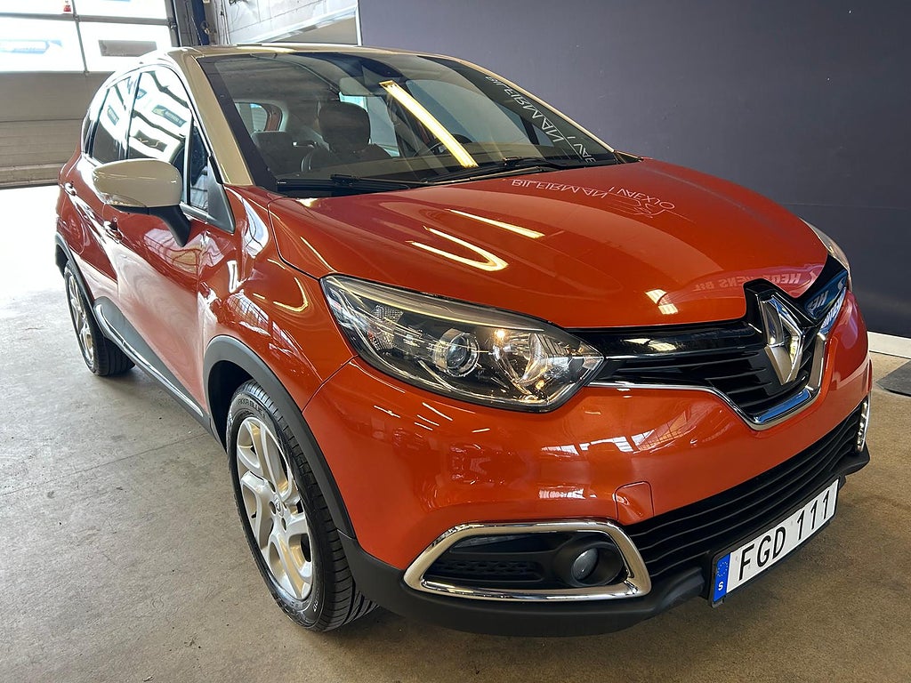 Renault Captur 1.2 TCe EDC Automat /Lågmil /Dragkrok /Parksensorer 