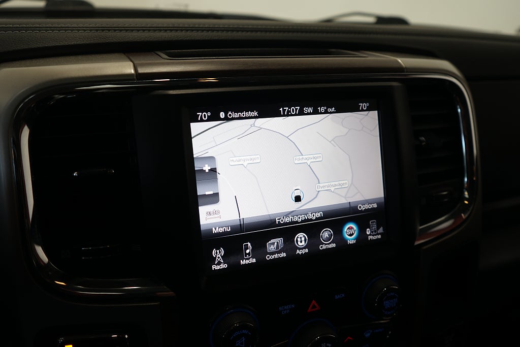 RAM 1500 5.7 V8 HEMI 4x4 Laramie Luftfjädring Alpine 395hk