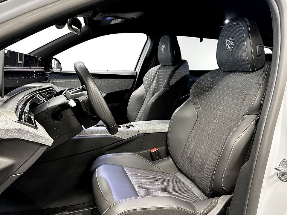 Bild på Peugeot 5008 GT Hybrid 145hk Aut 7-SITS B-KAMERA CARPLAY