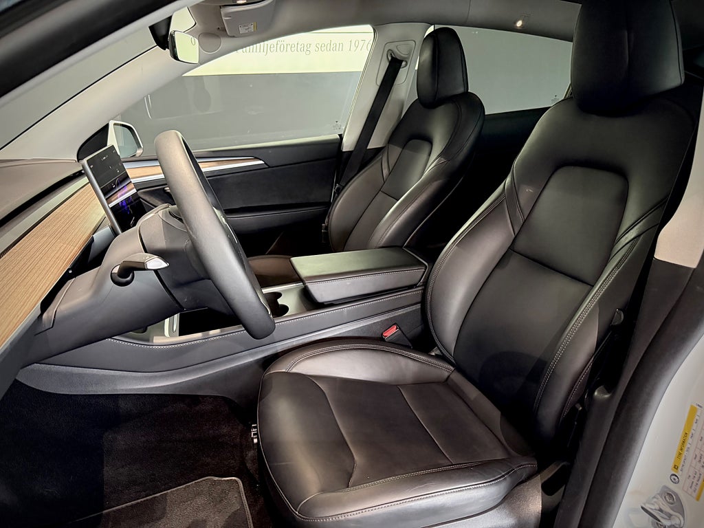 Tesla Model Y Long Range AWD Glastak 514hk - bild 4