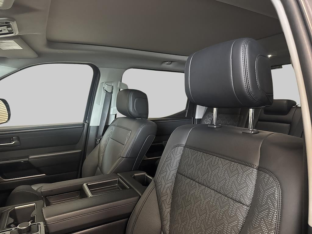 Toyota Tundra Tundra CrewMax 3.5 V6 443 hk Vhjul