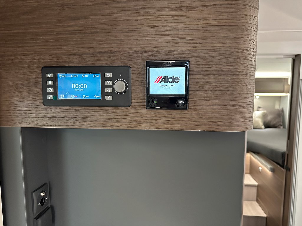 Adria Coral Supreme 670 SL  / ALDE / 180 HK Automat - Adria