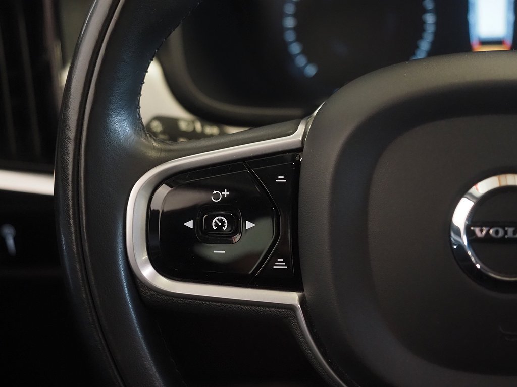Volvo V90 T4 Geartronic Momentum Drag Kamera Navi Värmare 2019